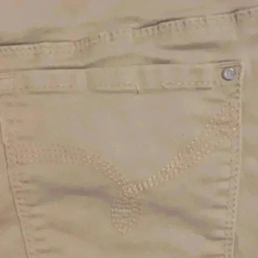 Santana Stretch Straight Leg Denim Jeans in Size 6 - Picture 3 of 4